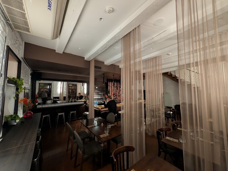 PODS Wine Bar
